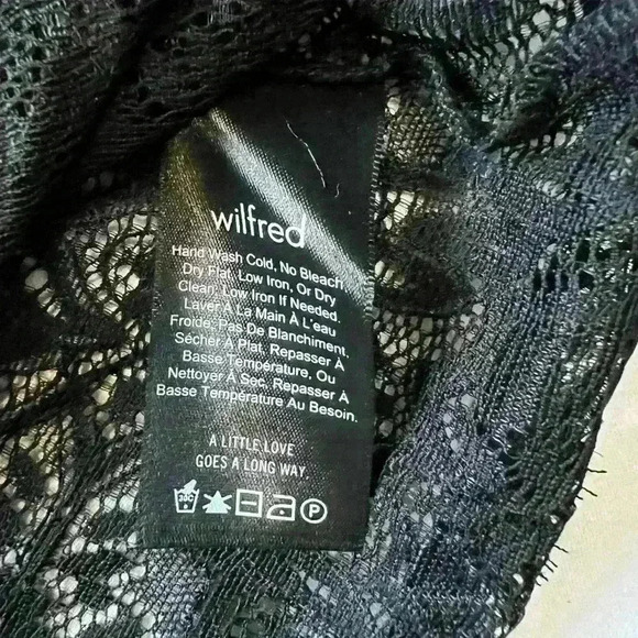 Wilfred lace  top size small - Picture 4 of 8